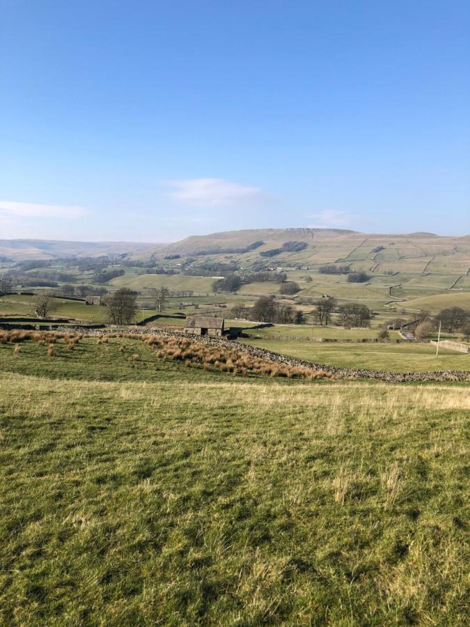 Quarry Near Hawes, Yorkshire Dales, Pet Free *